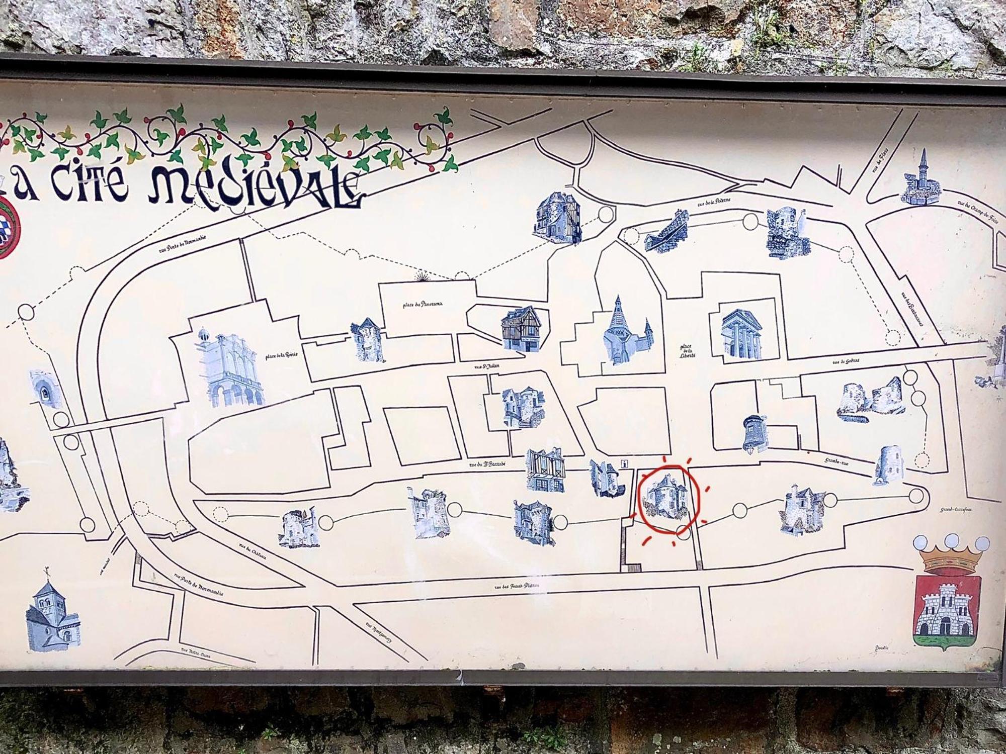 La Maison Sur Les Remparts Domfront  Exterior photo